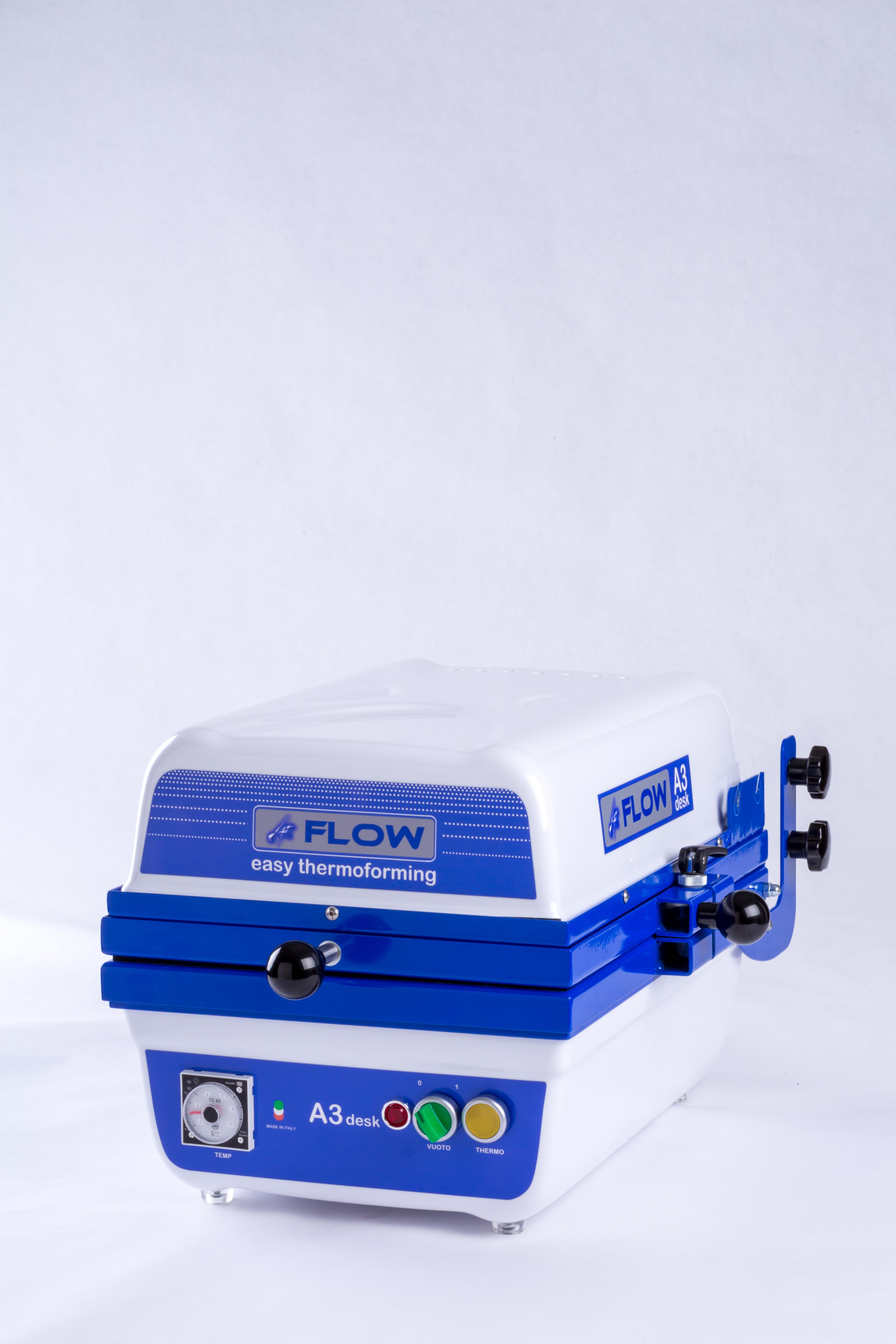 FLOW easy thermoforming presenta FLOW A3desk la termoformatrice per tutti in formato A3