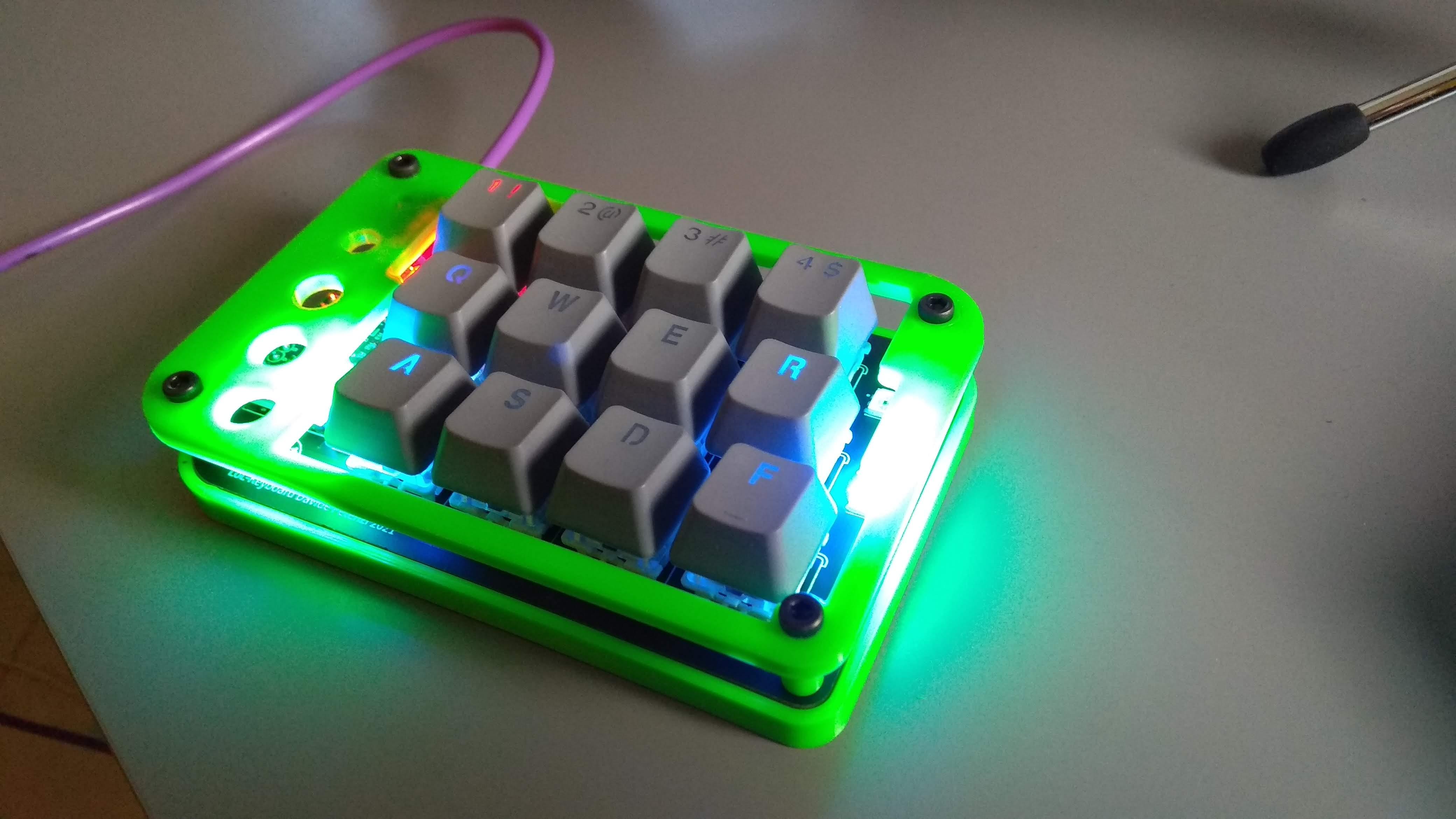 Mini tastiera meccanica programmabile con arduino