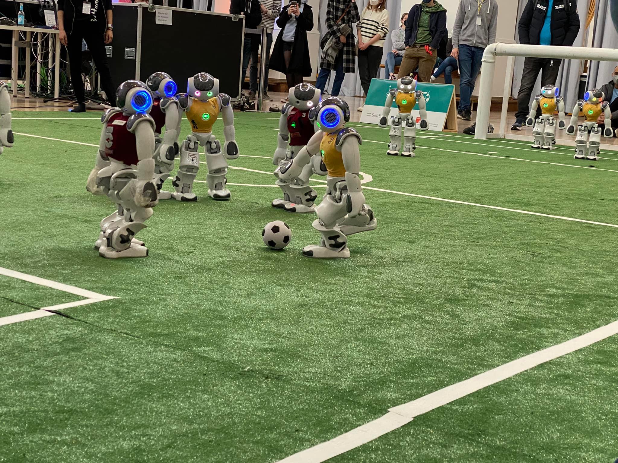 Soccer matches of the Robot Soccer Players of the RoboCup competition - Partite di Calcio dei Robot Calciatori della competizione RoboCup